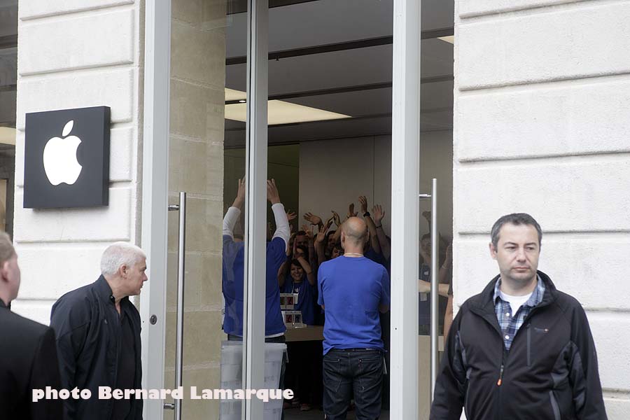 L'Apple Store Sainte Catherine est ouvert depuis ce matin 10h00
