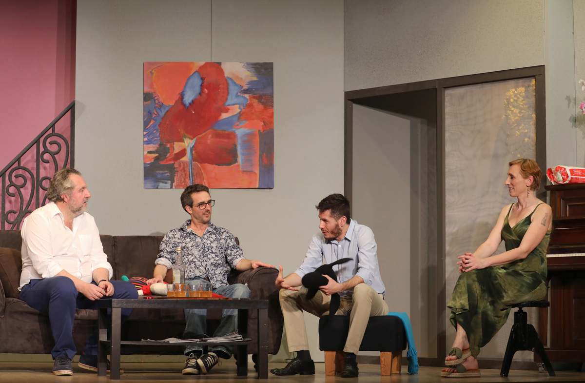 Ça chauffe pour LA NOUVELLE au Théâtre des Salinières Ça chauffe pour LA NOUVELLE au Théâtre des Salinières