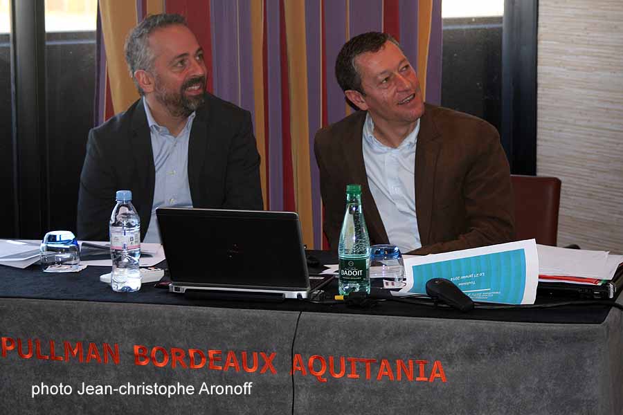 Christophe Gallais , directeur de l'Agence PMU de Bordeaux et Olivier Vidal directeur régional