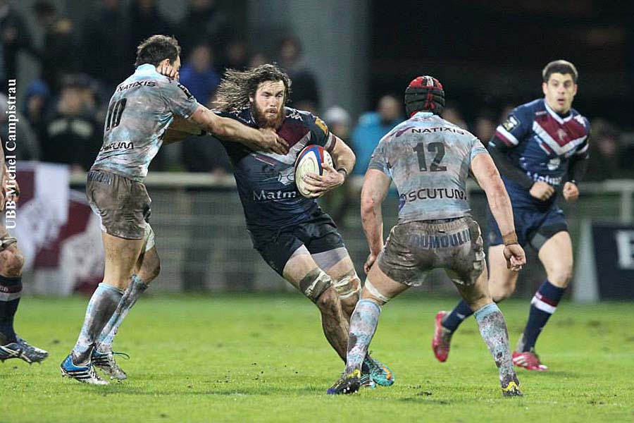 Hugh Chalmers toujours aussi saignant balle en mains qu'à la touche