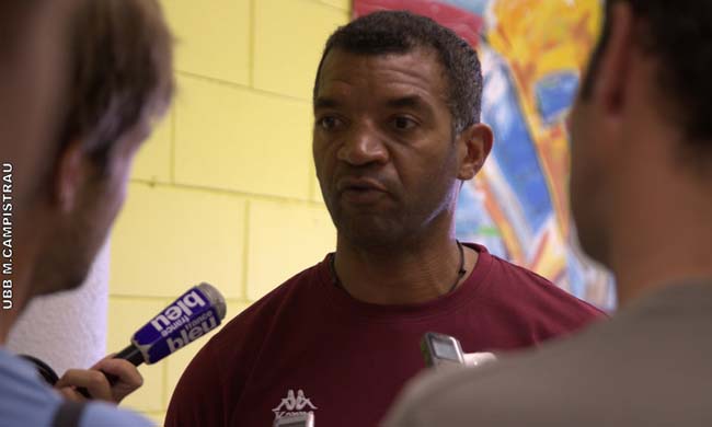 Emile N'Tamack, entraineur des lignes arrières
