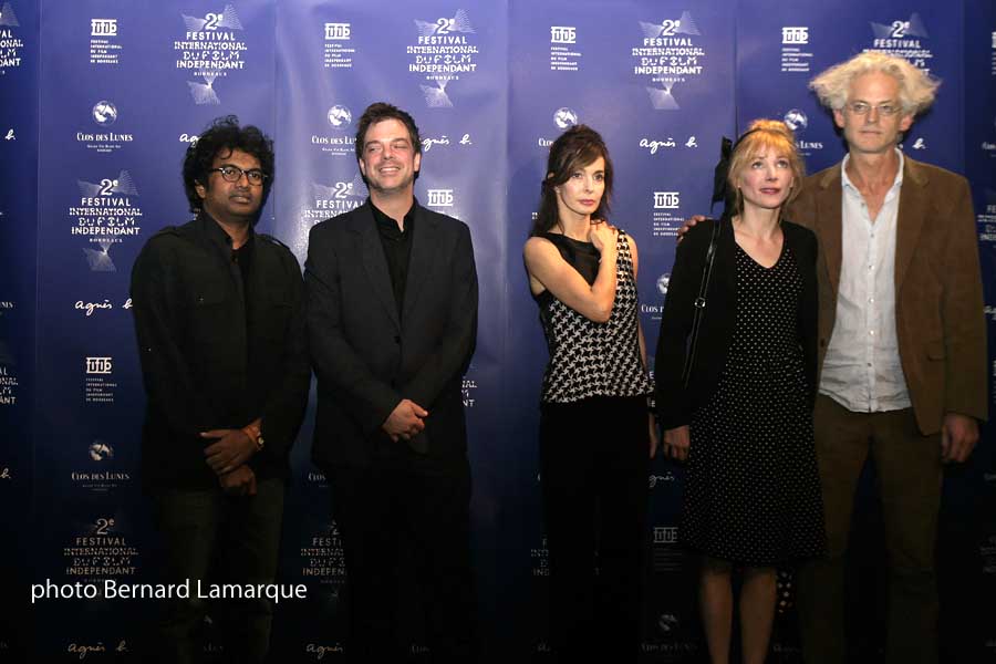 Le Jury : Vimukthi Jayasundara, Jonathan Caouette, Anne Parillaud, Julie Depardieu et Santiago Amicorena Le Jury : Vimukthi Jayasundara, Jonathan Caouette, Anne Parillaud, Julie Depardieu et Santiago Amicorena