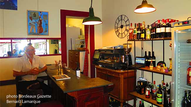 L'intérieur du bistrot