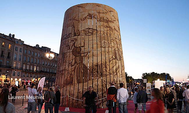 Le tonneau de bouchons pendant les festivités