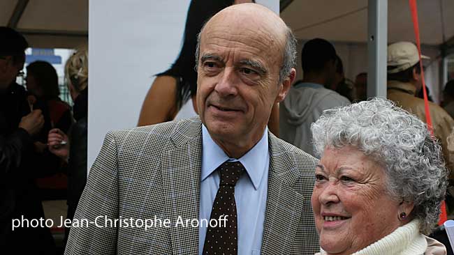 Alain Juppé reçoit les nouveaux bordelais Alain Juppé reçoit les nouveaux bordelais