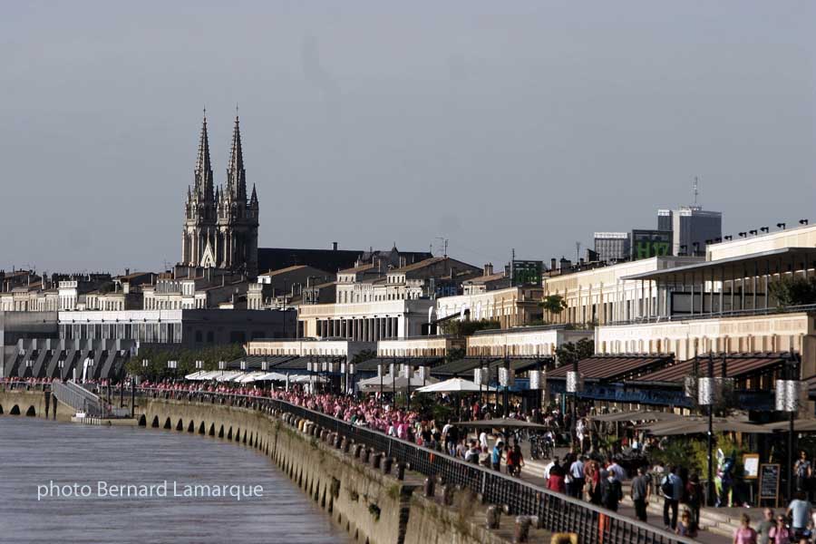 Virage à Gauche entre les Hangars 17 et 18