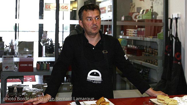 Pascal Nibaudeau présente son Burger Etoile au Cook&Go Pascal Nibaudeau présente son Burger Etoile au Cook&Go