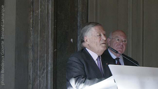 Alain Duhamel lors de la remise du prix Montaigne à Philippe Reynaud