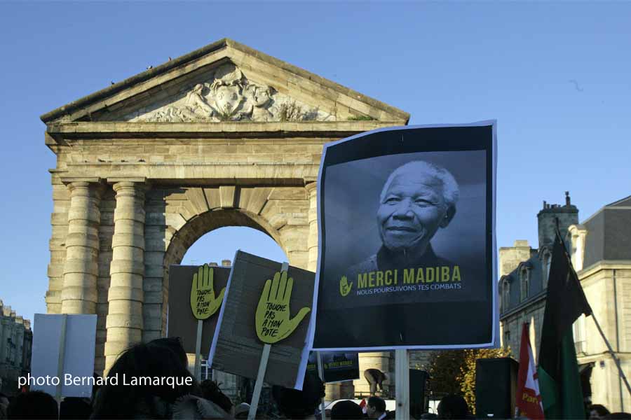 Le Parisien Magazine - Décembre 2013 - Hommage à Nelson Mandela - Édition Originale
