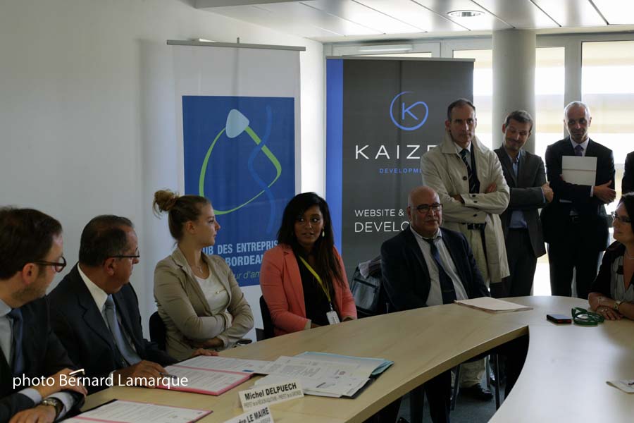 Un emploi d'avenir s'exprime