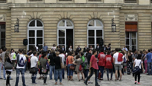 Réception dans la cour de la mairie