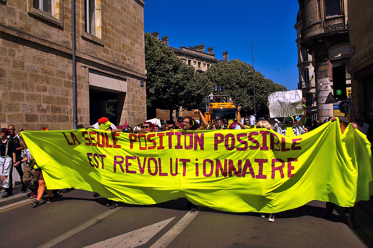 Des revendications plus politique également Des revendications plus politique également