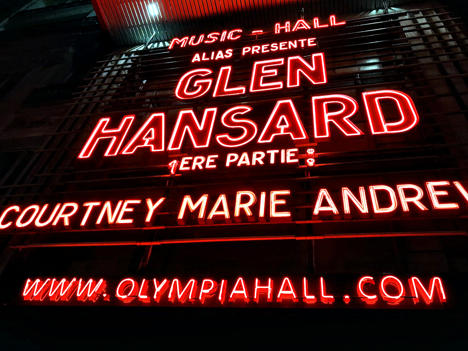Glen Hansard à L'Olympia : le conteur folk fait lever Paris