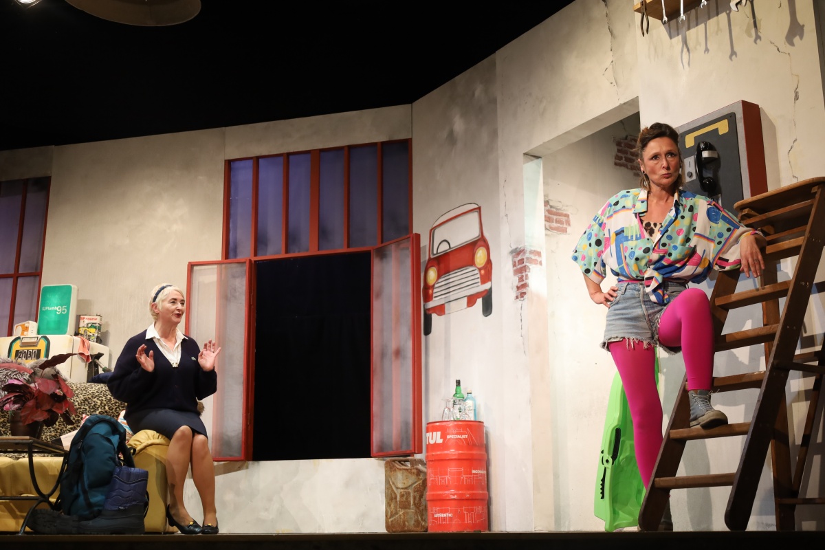 LE GROS N'AVION en avril aux Salinières