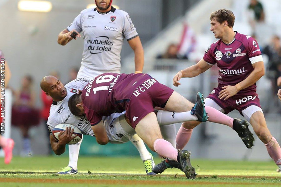 Plaquage de Pélissié sur Pietersen Plaquage de Pélissié sur Pietersen