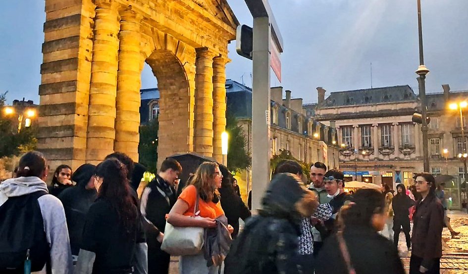 Fin de manifestation place de la Place de la Victoire à Bordeaux