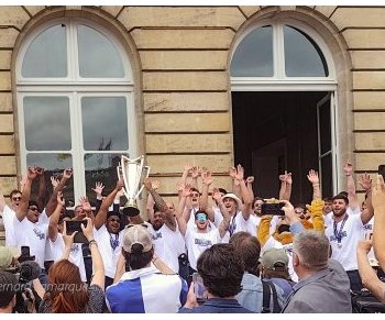UBB : du Palais Rohan aux Quinconces en bus à impérial