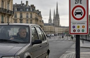 ZFE à Bordeaux : une mesure écologique peut-elle exclure ?