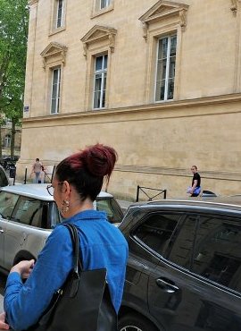 Bordeaux : Meurice signe ses livres… sur le trottoir