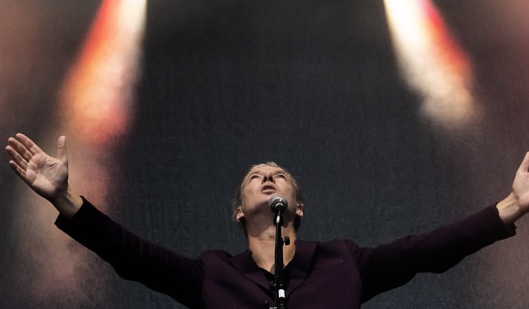 Green Paradize à Bègles : de Bertrand Belin à Cerrone, une dernière soirée entre élégance et électro