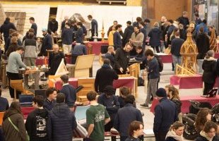 À Bordeaux, les Compagnons du Devoir transmettent l'art du métier