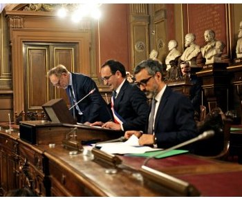Bordeaux : Cazenave déjà bousculé sur sa méthode