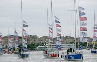 Solitaire du Figaro : arrivée des concurrents et lancement des festivités le long du fleuve