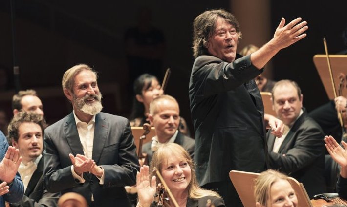 Création mondiale de « HAFIZ » : la nouvelle symphonie du directeur musical de l'onba joseph swensen