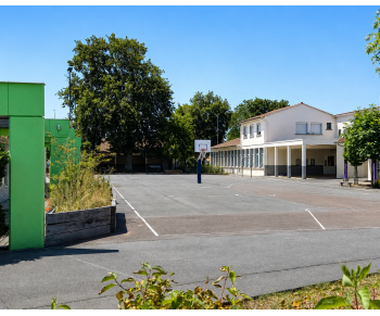 À Bordeaux, la canicule relance le débat sur les écoles trop chaudes