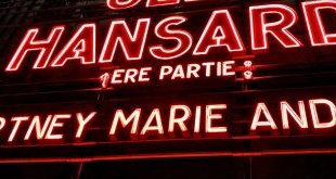 Glen Hansard à L'Olympia : le conteur folk fait lever Paris