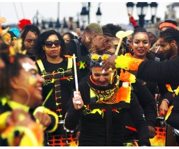 Carnaval des 2 Rives : Bordeaux largue les amarres pour sa 30e