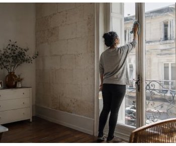 À Bordeaux, l'aide ménagère s'installe dans le quotidien