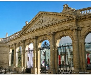 La piscine Judaïque rouvre : avant les nageurs, le site accueillait les chevaux