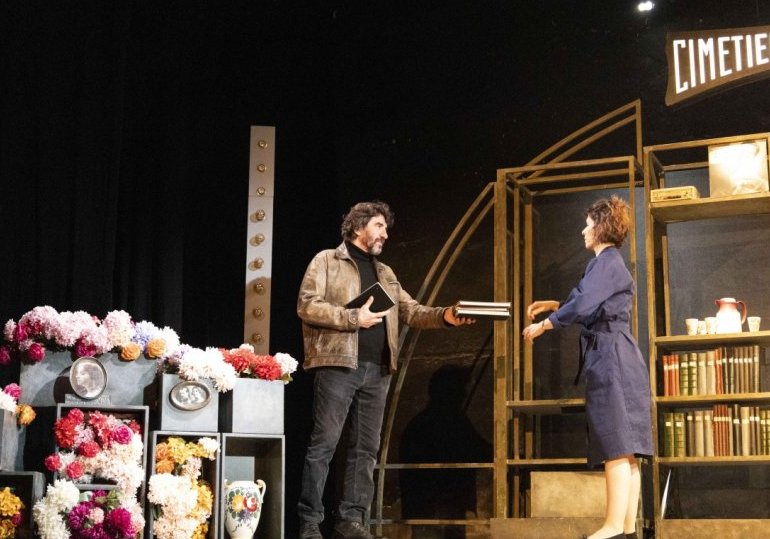 Changer l'Eau des Fleurs : Au Théâtre des Salinieres à Bordeaux.