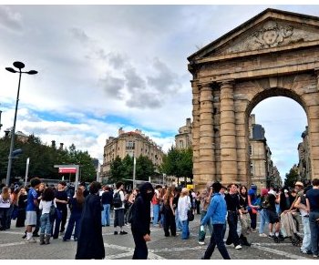 À Bordeaux, la mobilisation gagne les universités et le dialogue tente de reprendre