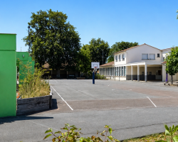 À Bordeaux, la canicule relance le débat sur les écoles trop chaudes