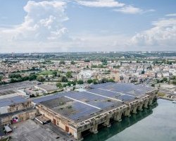 La Base sous-marine de Bordeaux se prépare à accueillir l'un des plus grands toits solaires de France
