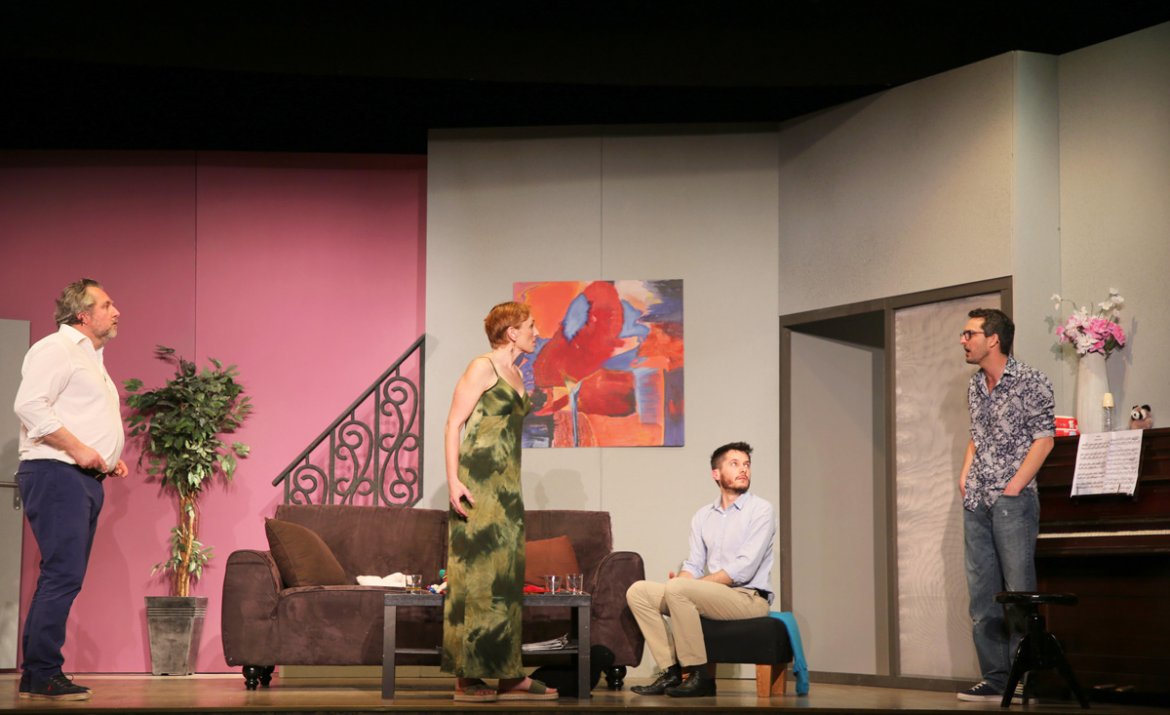 Ça chauffe pour LA NOUVELLE au Théâtre des Salinières