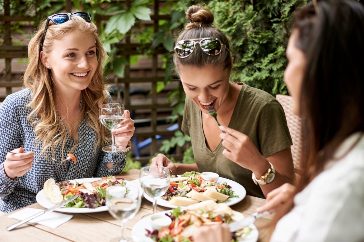 Offrir un repas sans se tromper : la carte cadeau restaurant à Bordeaux