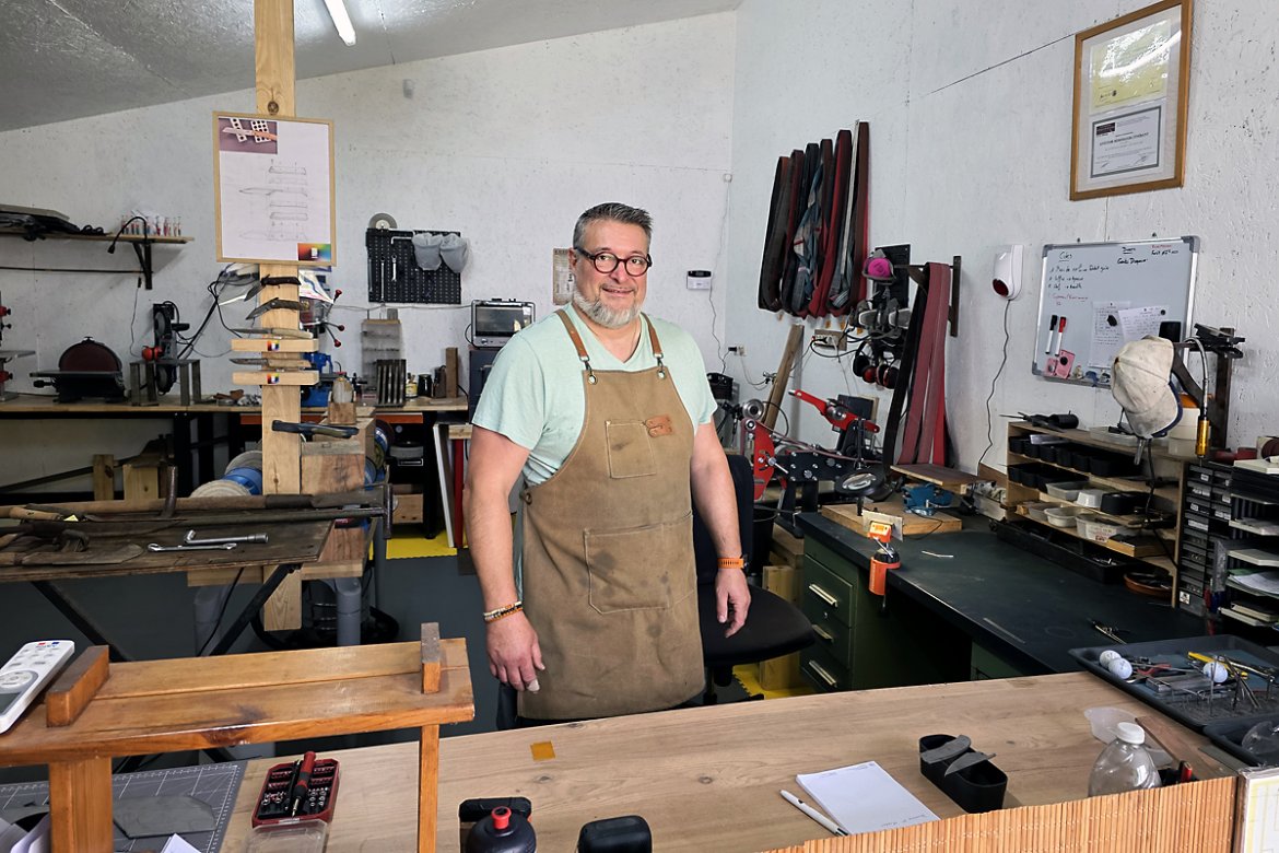 À Capian, un artisan coutelier réinvente le couteau local et durable