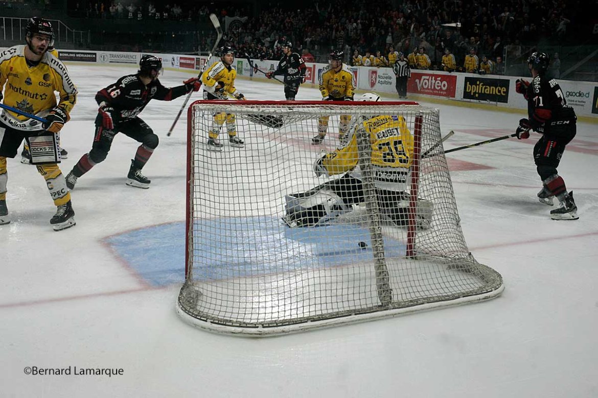 Les Boxers s'inclinent sur leur glace face à Rouen