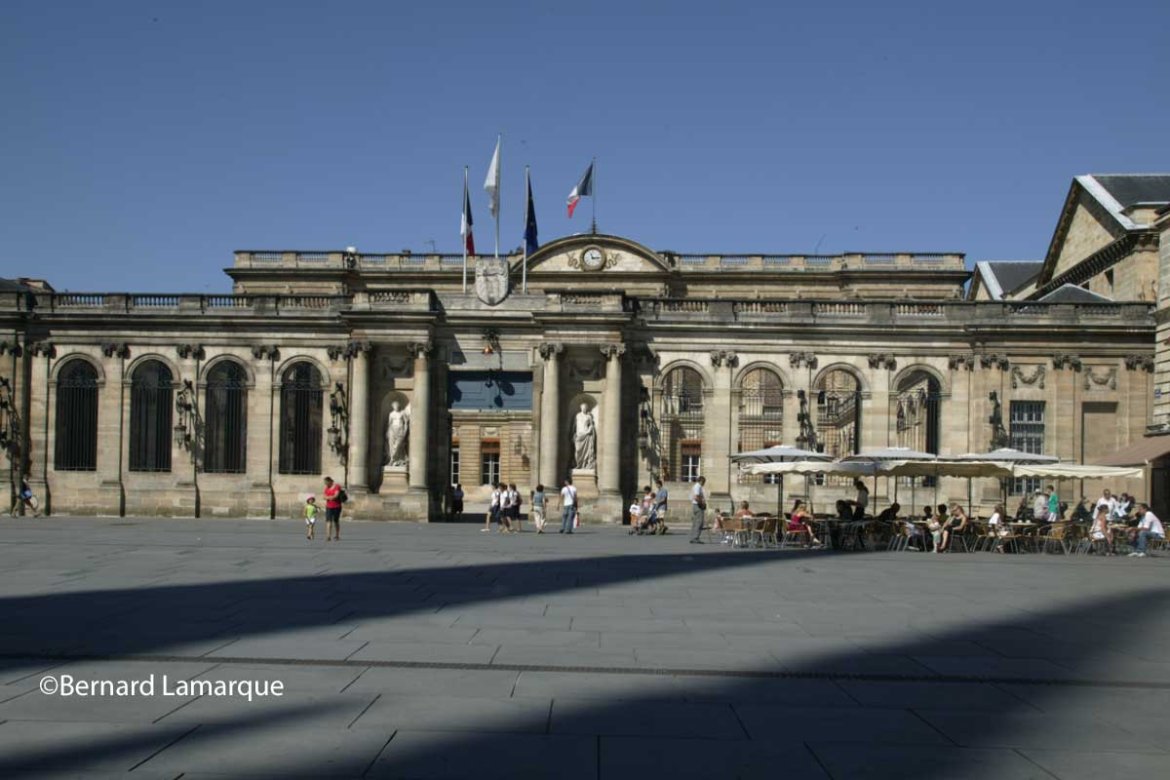Bordeaux, en soutien du monde économique