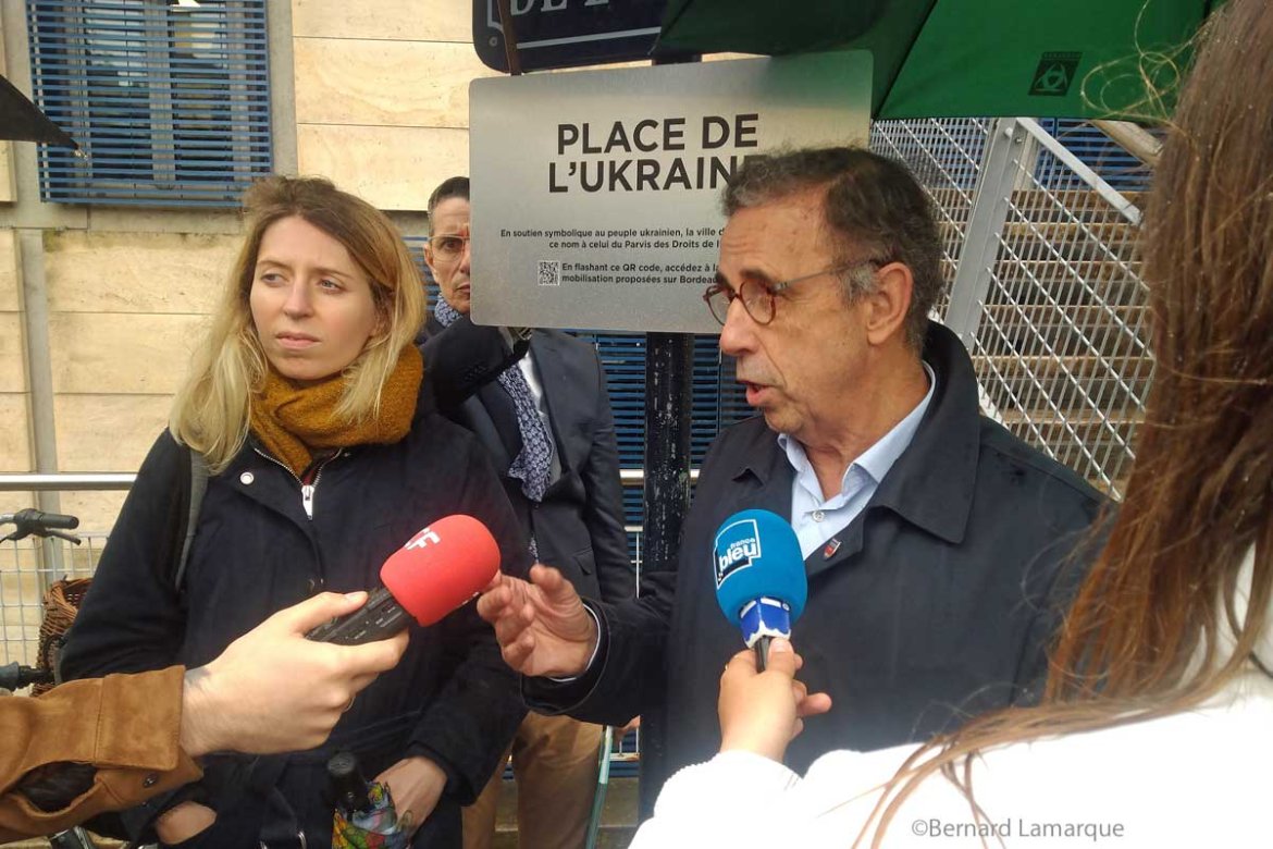 Bordeaux : La place de l'Ukraine inaugurée par Pierre Hurmic