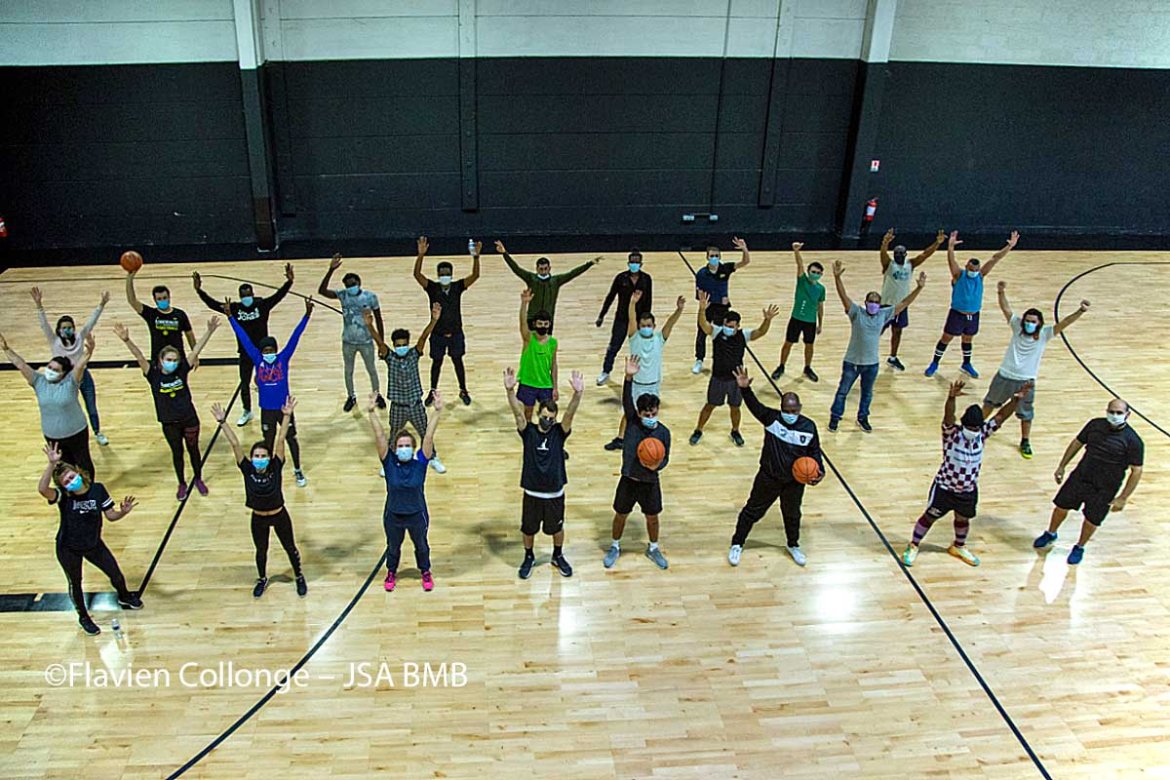 Trois acteurs sportifs qui collaborent pour une initiative citoyenne : c'est de la balle !