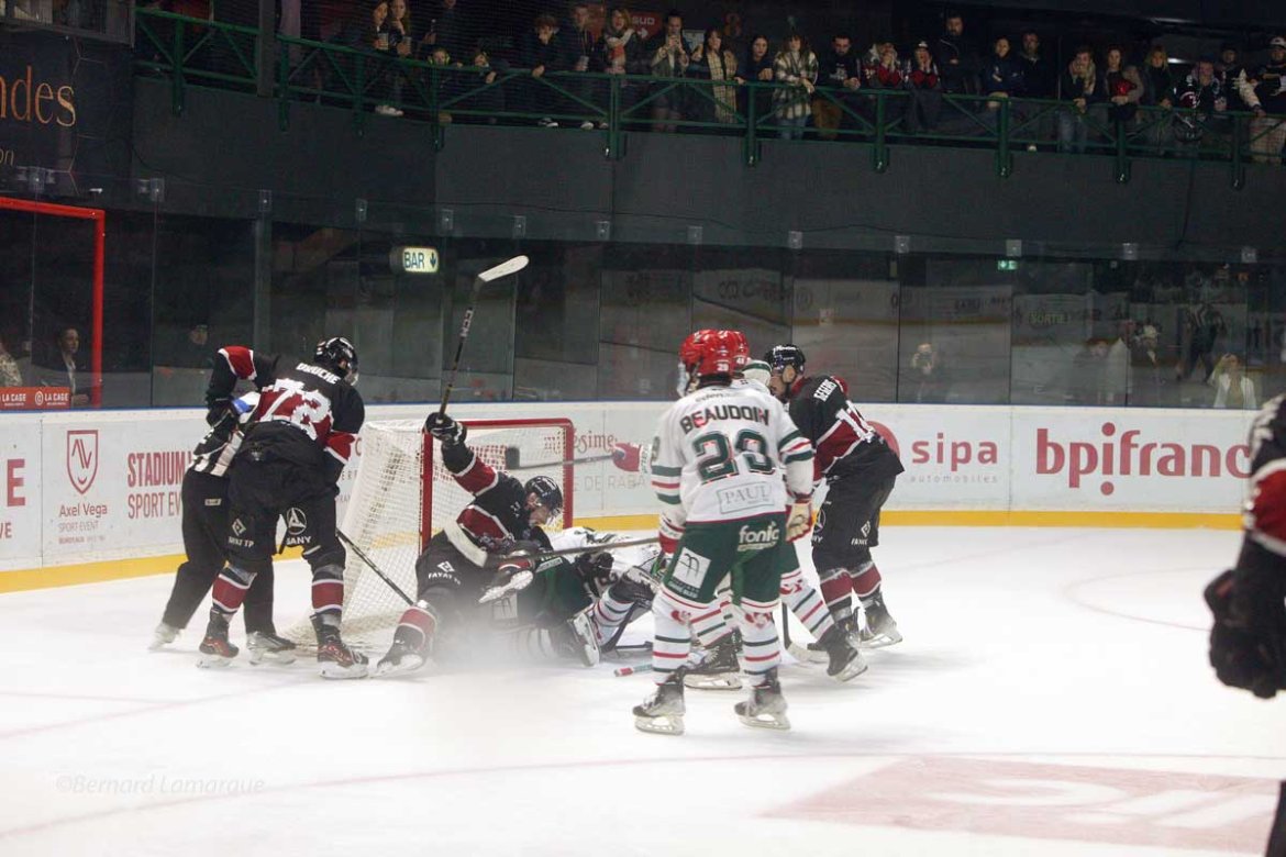 Hockey sur Glace : Les Boxers perdent le derby du Sud-Ouest