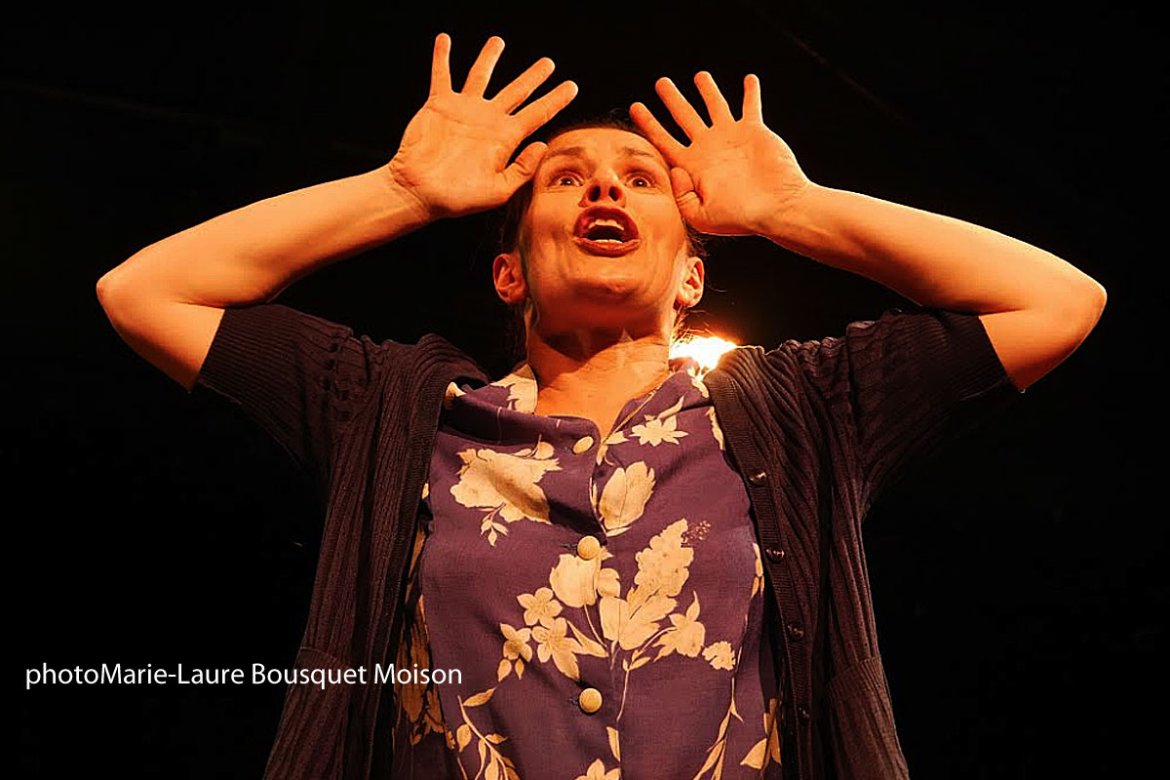 Au Théâtre les Beaux-Arts « Claudette et les femmes d'aujourd'hui » : Une drôle de thérapie jubilatoire.