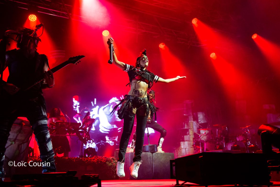 Jour 3 à l'Ecaussysteme, 13 000 personnes et le miracle Shaka Ponk.