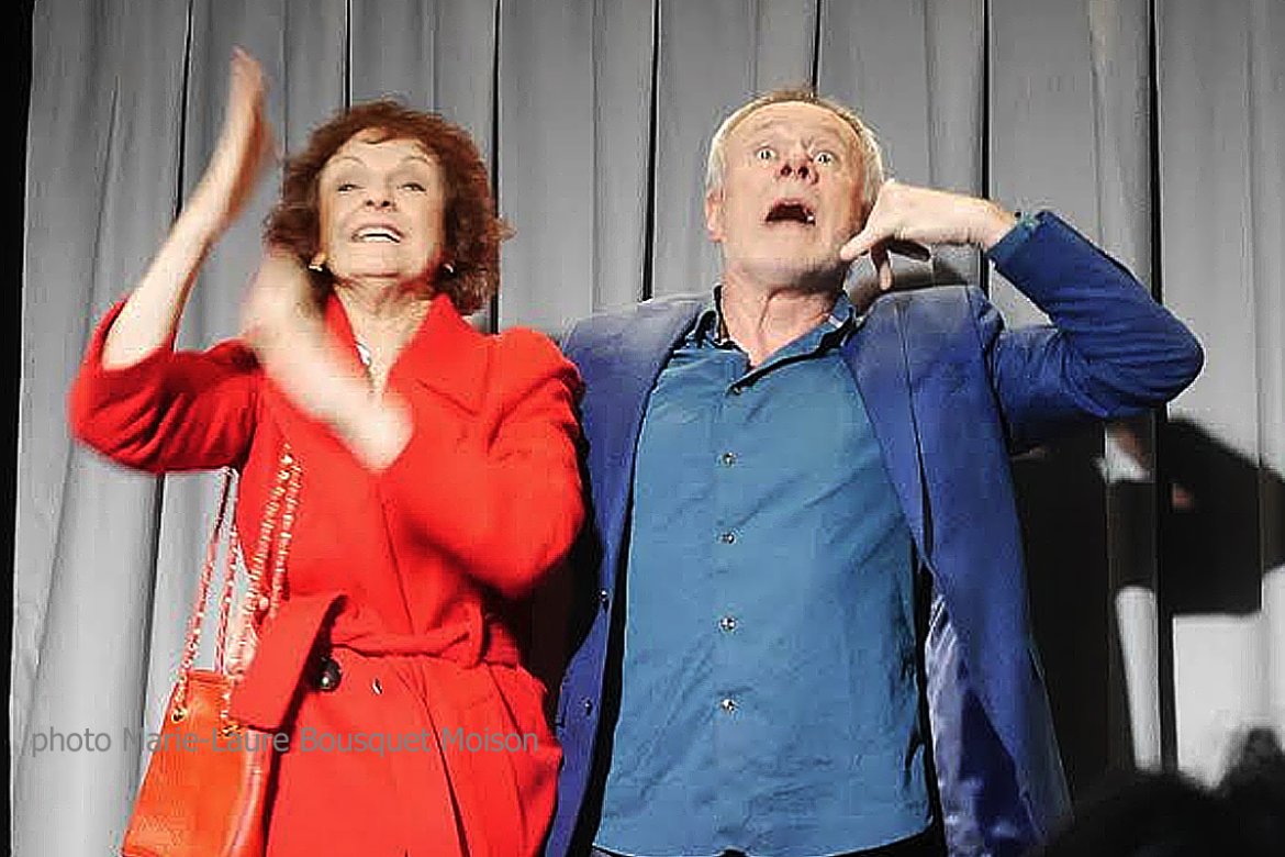 Baby blues pour « Les petits lapins » au théâtre des Beaux-Arts.