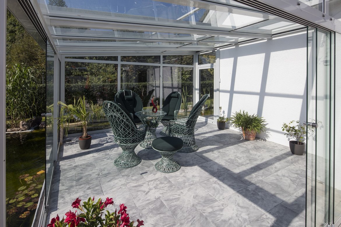 Aménagement extérieur : choisissez un abri de terrasse