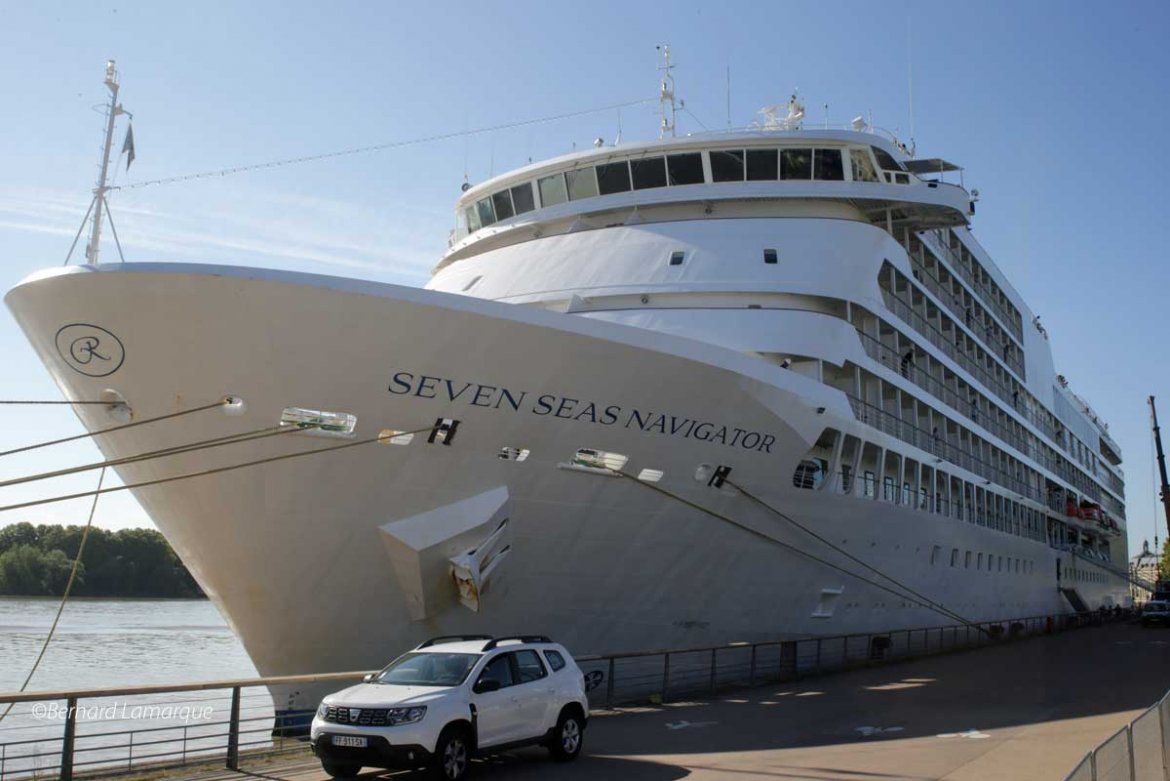 Le Seven Seas Navigator dans le port de Lune